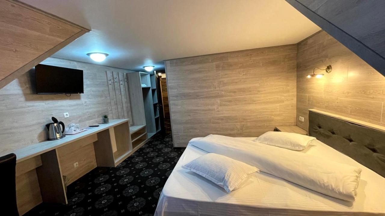 Royal Bucovina Residence Adults Only-Self Check-In Câmpulung Moldovenesc Eksteriør billede